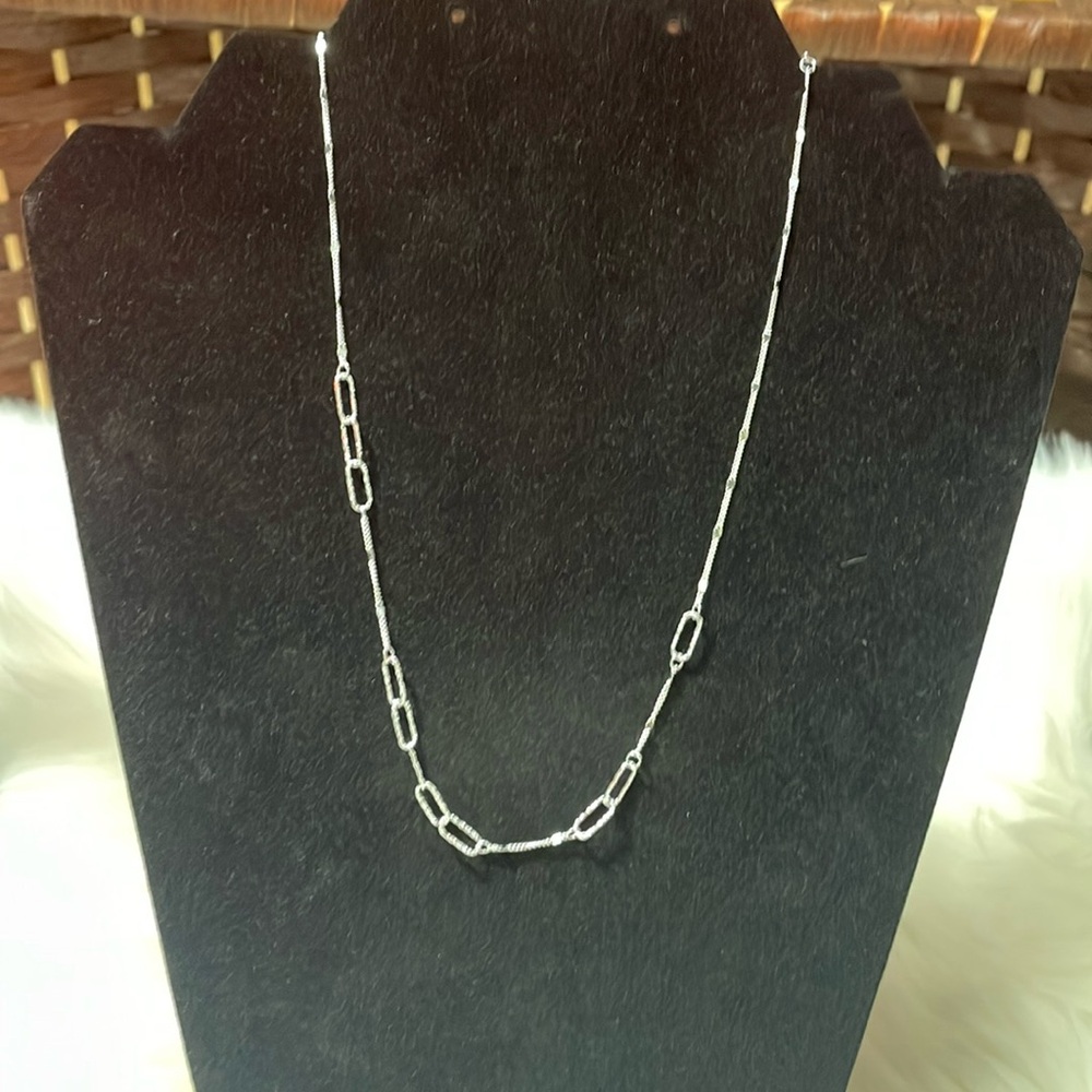 -014 NWOT  ELEGANT 925 STERLING SILVER NECKLACE